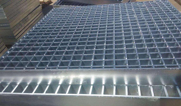 格柵板出廠前如何檢查質量