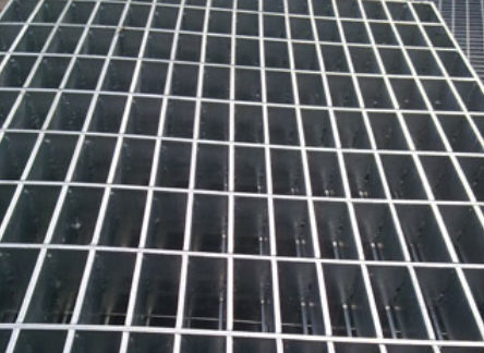 格柵板產(chǎn)品在運(yùn)輸和包裝上應(yīng)注意